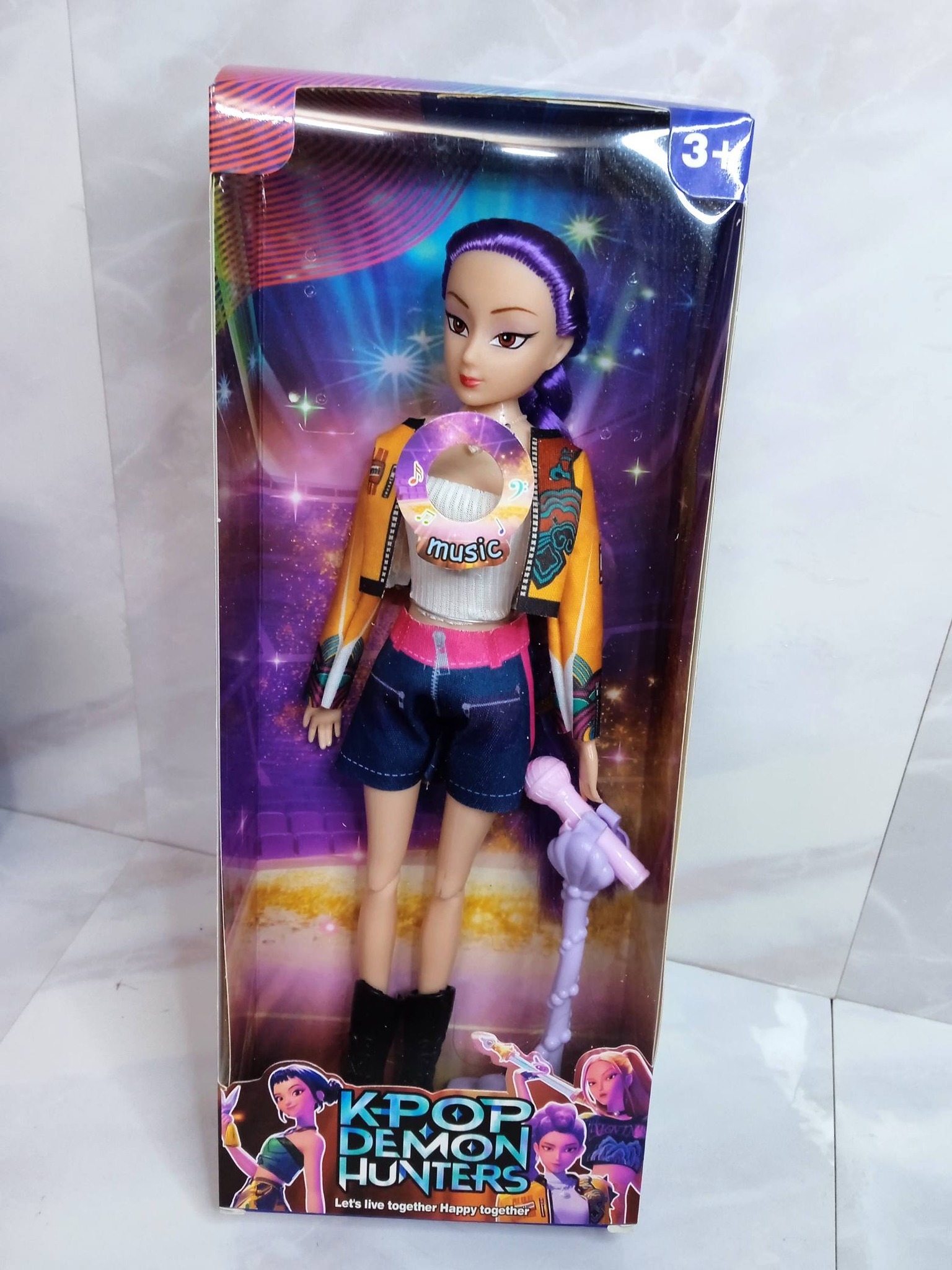 muñeca con musica rumi k pop